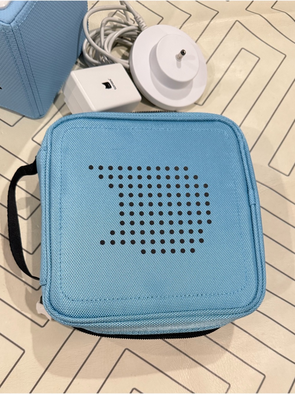 Toniebox with Storage Pouch and Tonies Characters - Picture 5 of 8